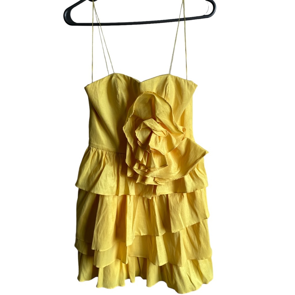 HP. LE CHATEAU Yellow Ruffled Strapless W/ Bow Mini Lined Cocktail Party Dress